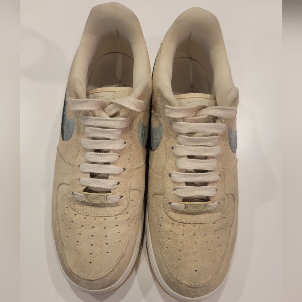 Nike men's shoes Airforce 1 sz 9.5
